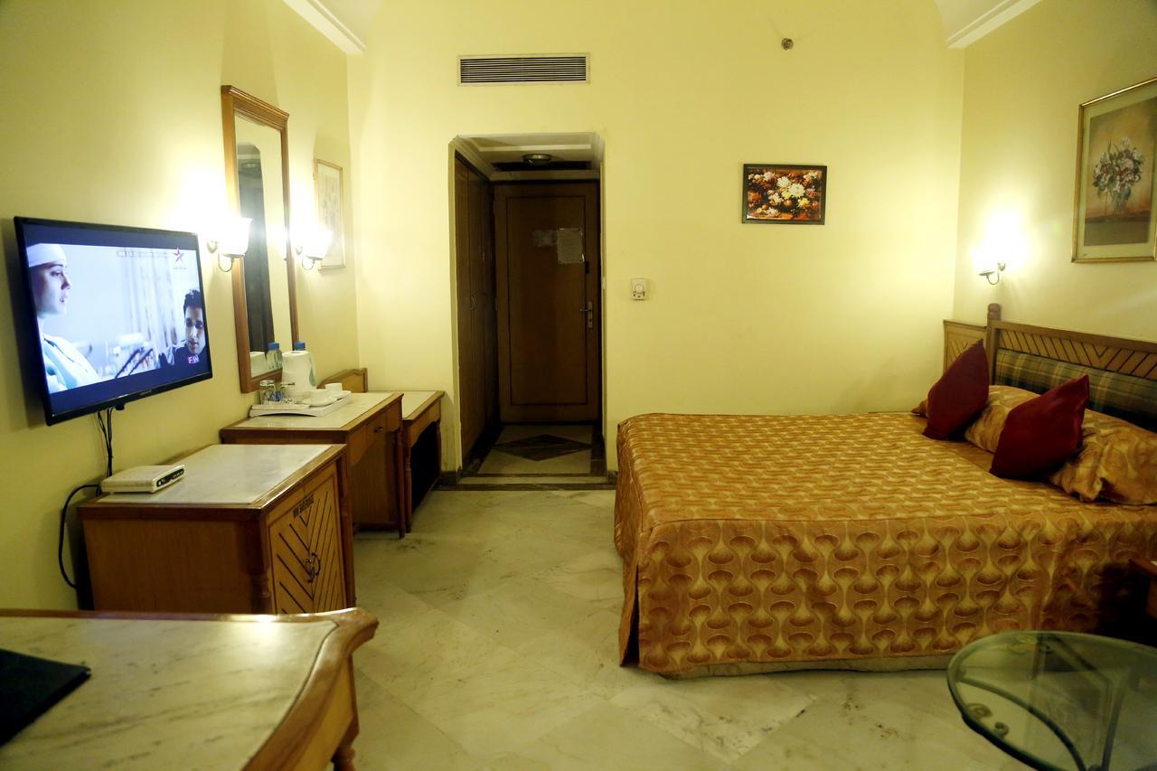 Leo Fort Hotel Jalandhar Ngoại thất bức ảnh